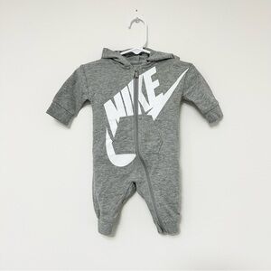 Nike Baby Boys or Baby Girls Play All Day Hooded Coverall size 3 Months VGUC
